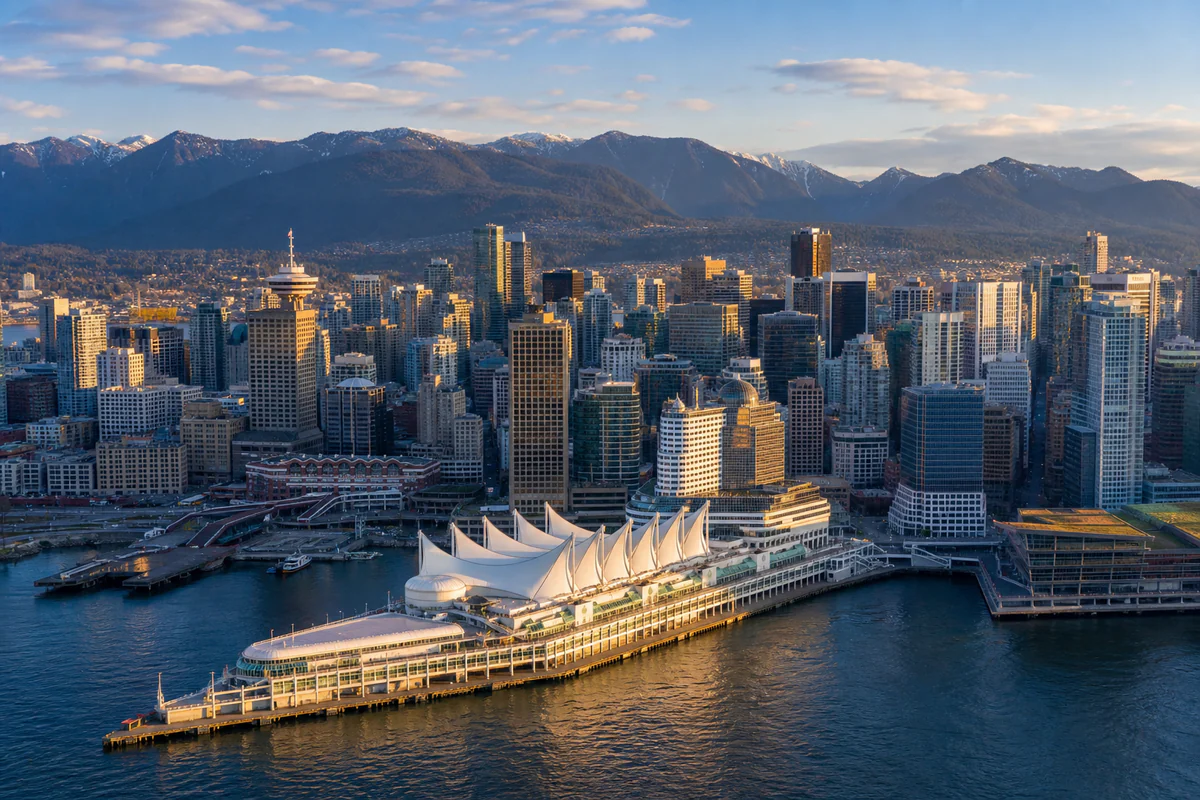 Aerial travel view of Canada, illustrating Canada Visitor Status: The Six-Month Stay Is Not Your Visa Expiry Date.