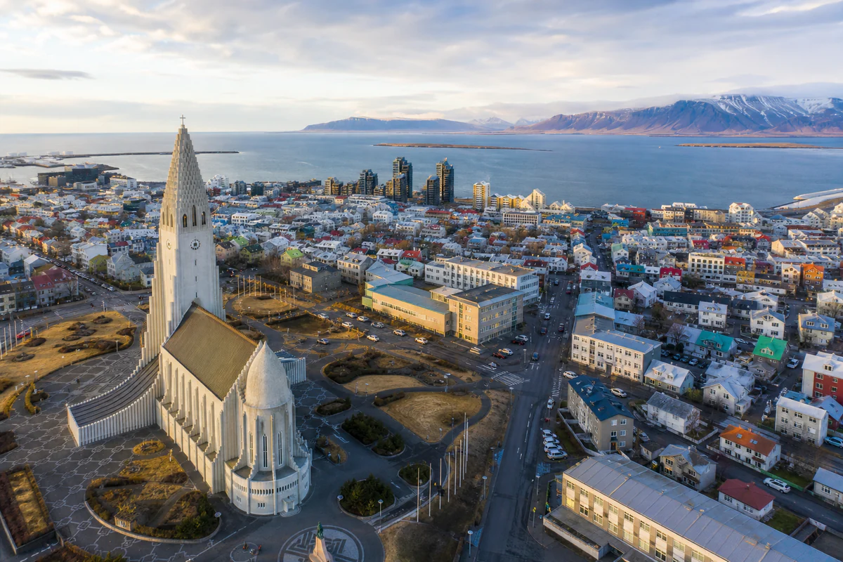 Aerial travel view of Iceland, illustrating Iceland 183-Day Tax Residency Rule: The Rolling 12-Month Clock.