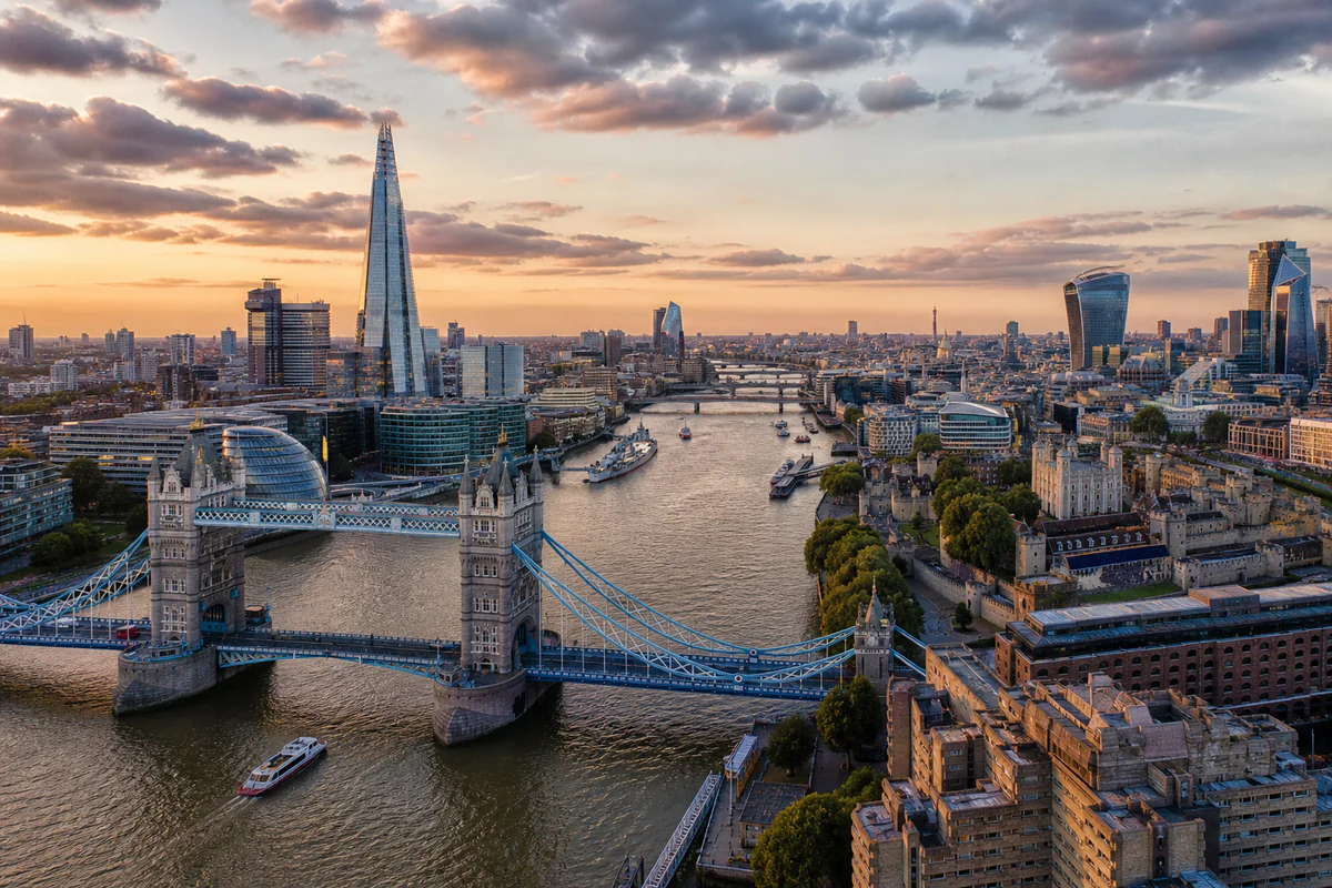 Aerial travel view of United Kingdom, illustrating UK ETA 2026: Rules, Cost, and Checklist for Frequent Travelers.