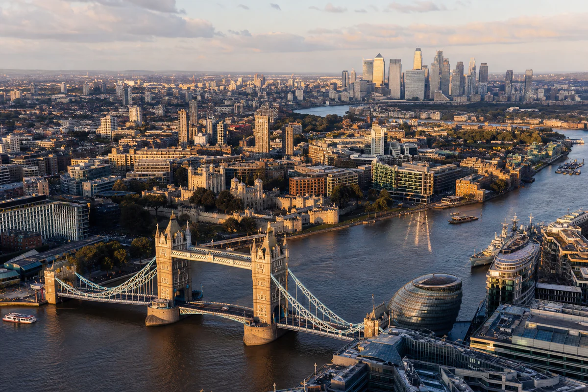 Aerial travel view of United Kingdom, illustrating UK ETA in 2026: What It Means for Visitor Day Tracking.